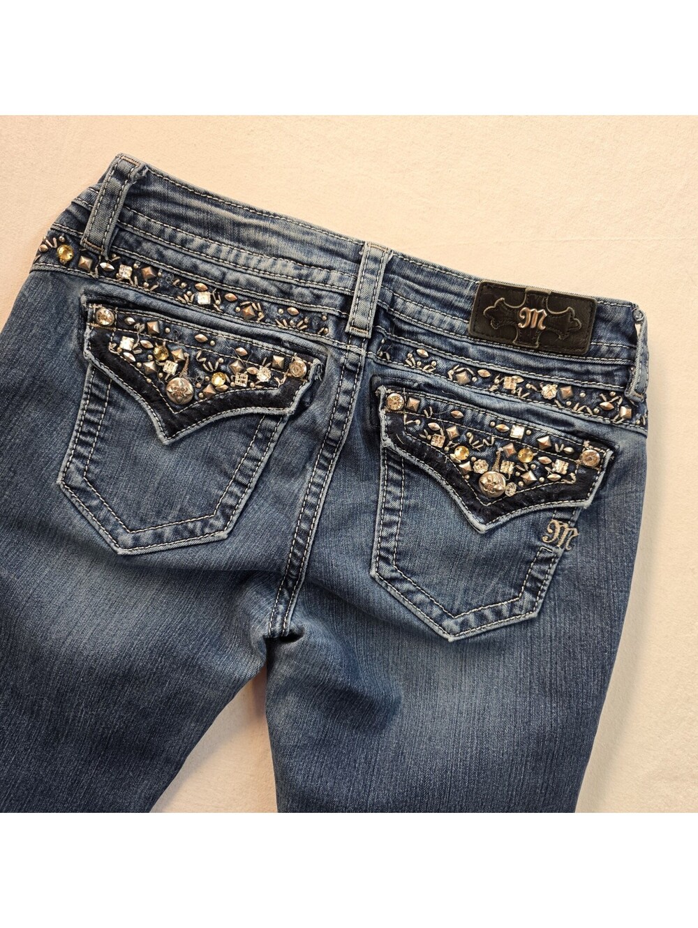 Miss Me Jeans Sz 28x32 Short Signature Boot Cut Sequin Embellished Flap Pockets